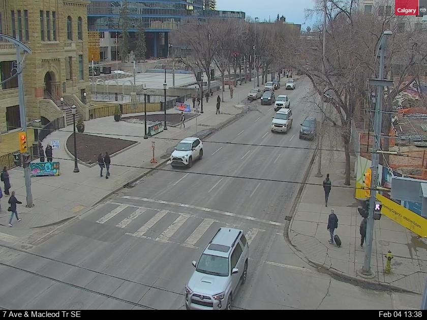 7 Ave / Macleod Tr SE