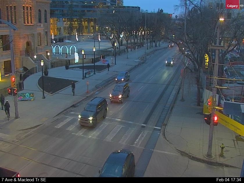 7 Ave / Macleod Tr SE