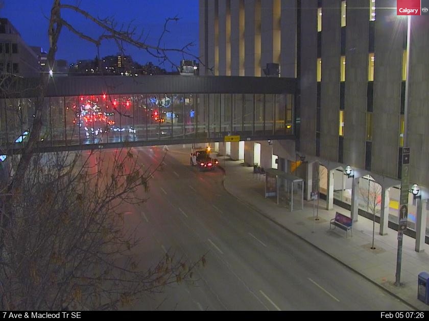 7 Ave / Macleod Tr SE