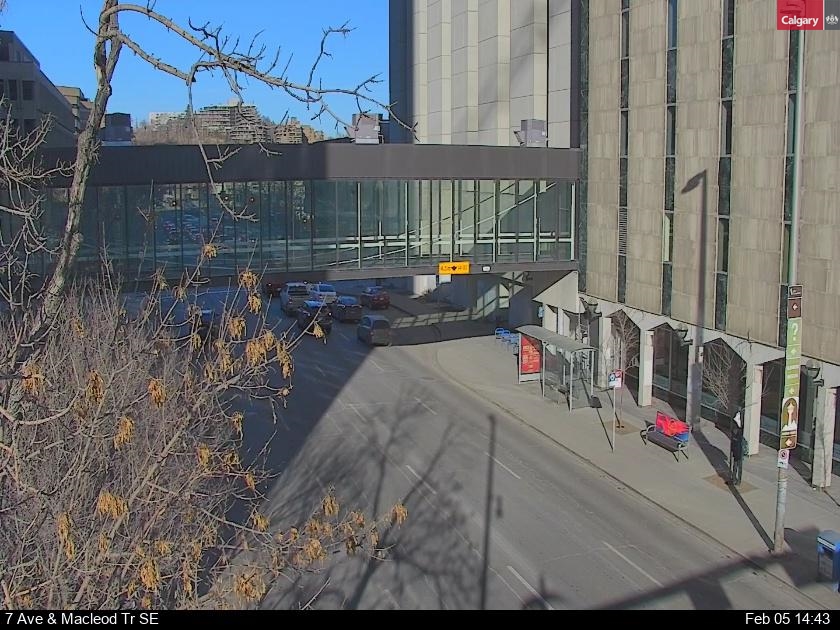 7 Ave / Macleod Tr SE