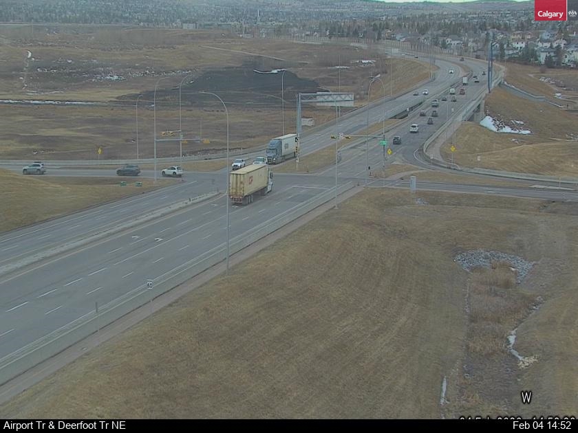 Airport Tr / Deerfoot Tr NE