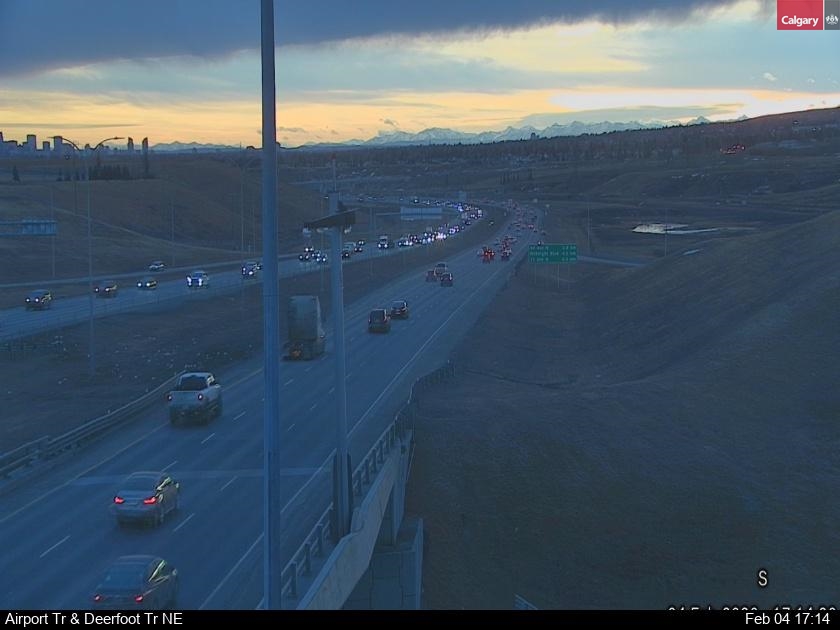 Airport Tr / Deerfoot Tr NE