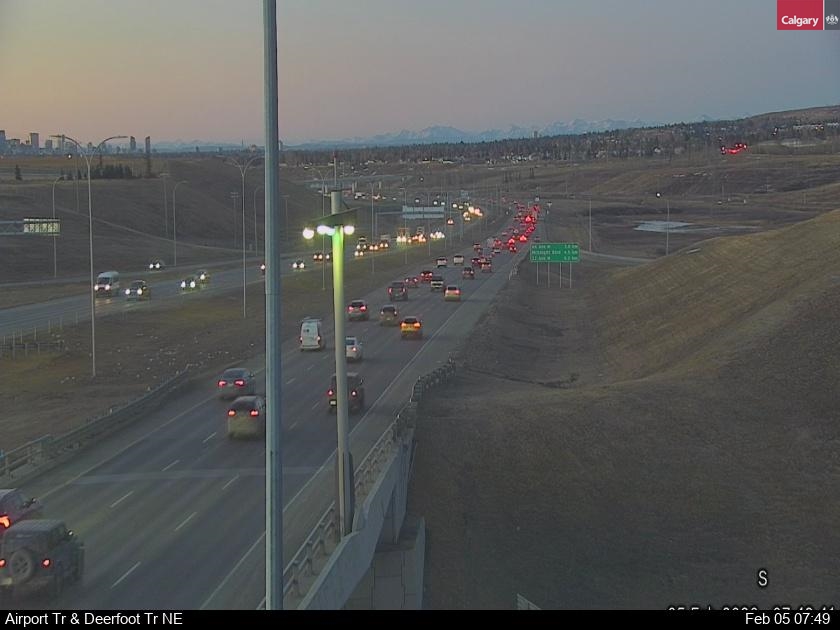 Airport Tr / Deerfoot Tr NE