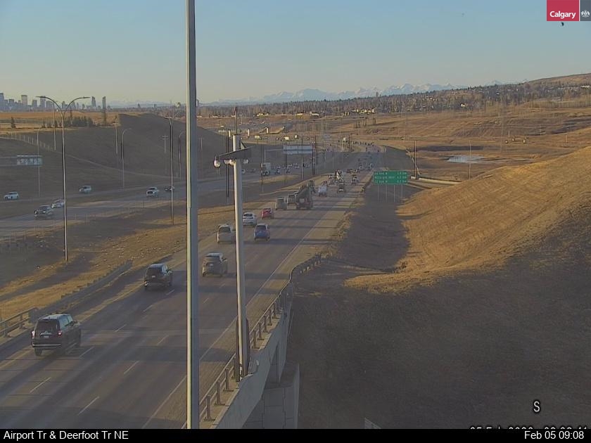 Airport Tr / Deerfoot Tr NE