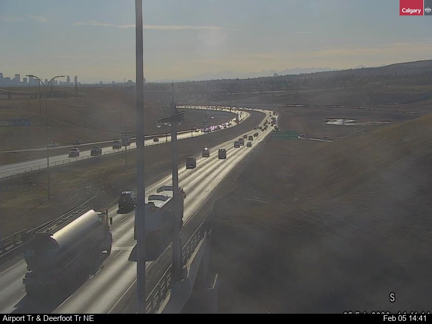Airport Tr / Deerfoot Tr NE