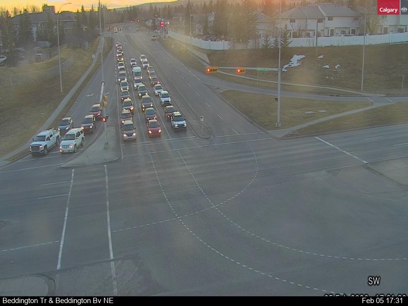 Beddington Tr / Beddington Bv NE