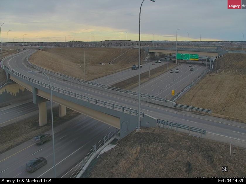 Stoney Tr / Macleod Tr S