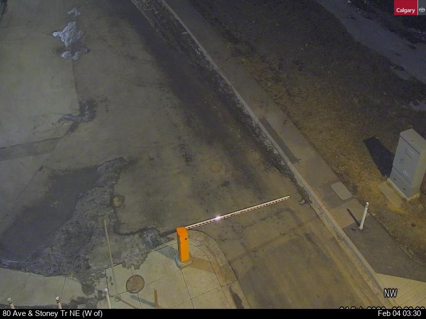 80 Ave / Stoney Tr NE (West of)