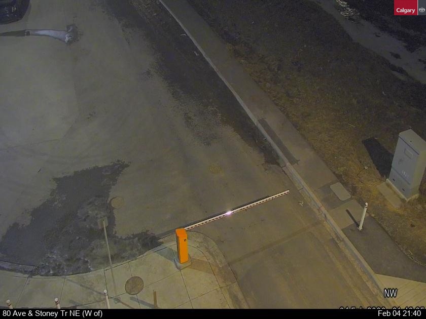 80 Ave / Stoney Tr NE (West of)