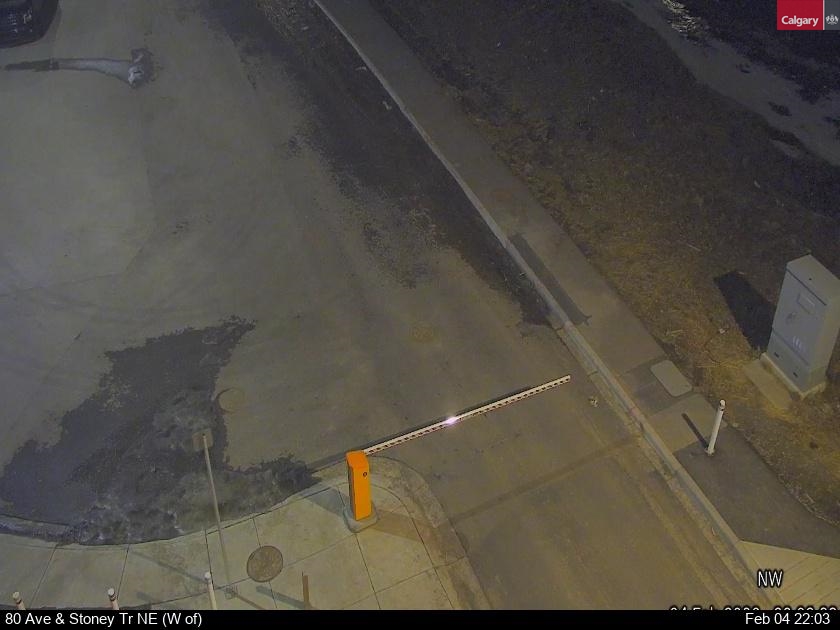 80 Ave / Stoney Tr NE (West of)