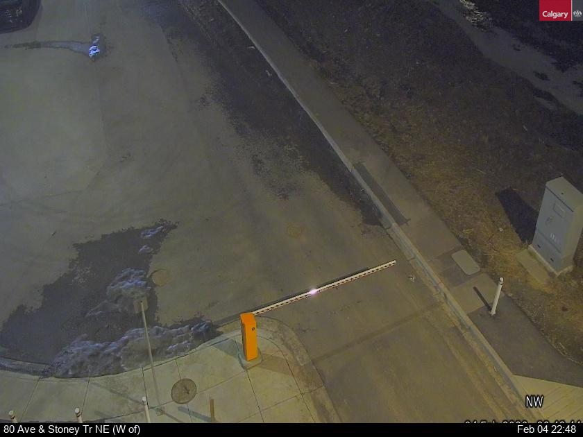 80 Ave / Stoney Tr NE (West of)