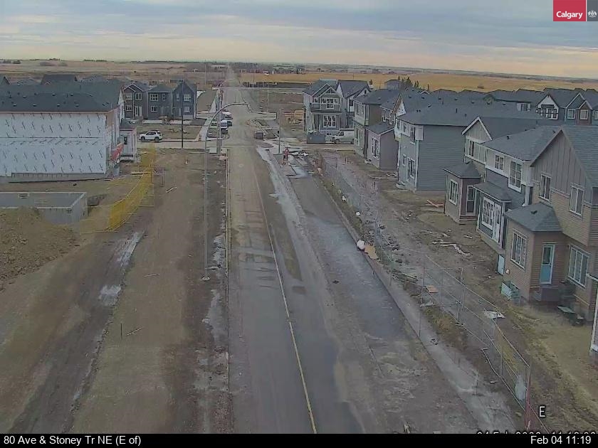 80 Ave / Stoney Tr NE (East of)
