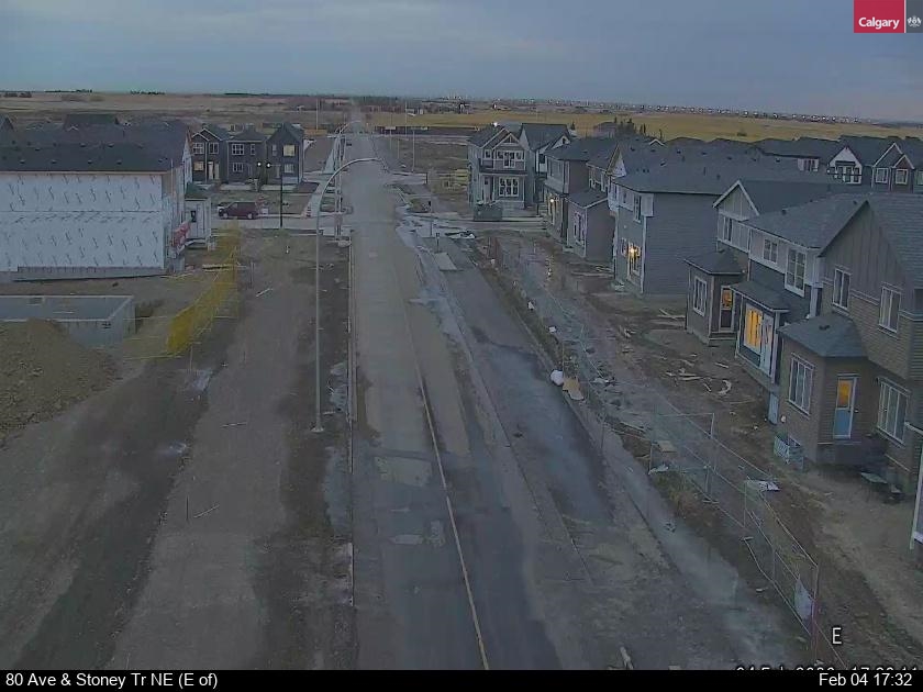 80 Ave / Stoney Tr NE (East of)