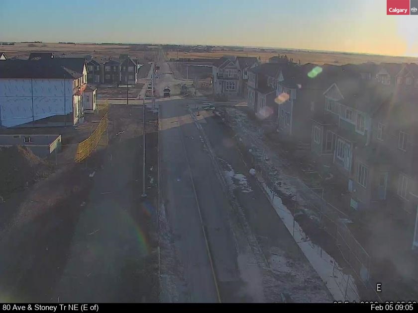 80 Ave / Stoney Tr NE (East of)