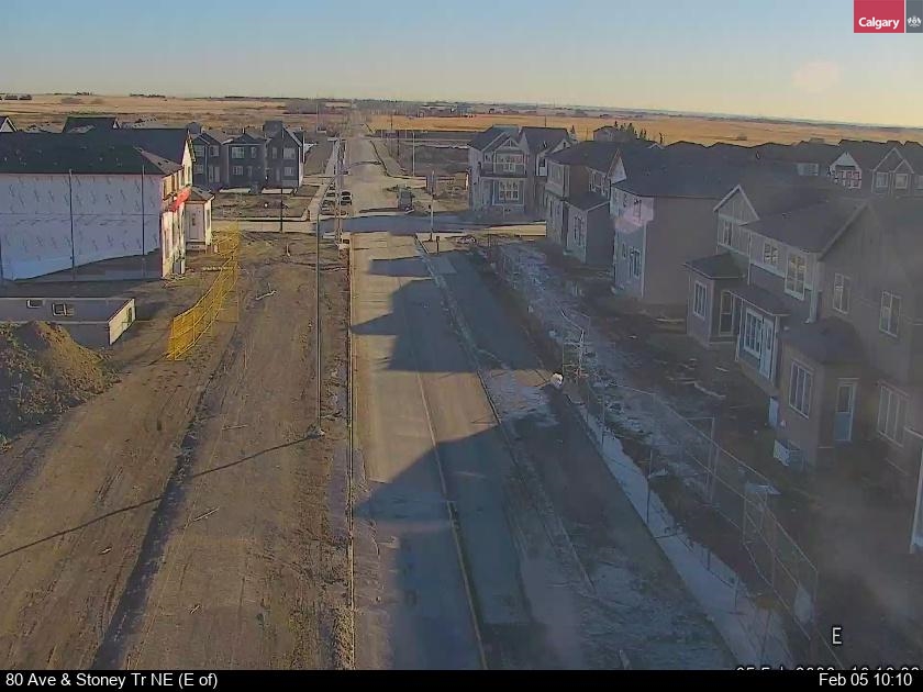 80 Ave / Stoney Tr NE (East of)