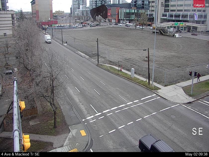 Webcam of Macleod Trail at 4th Ave SE