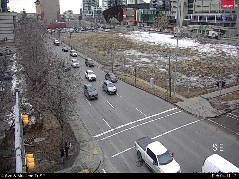 4 Avenue / Macleod Trail S