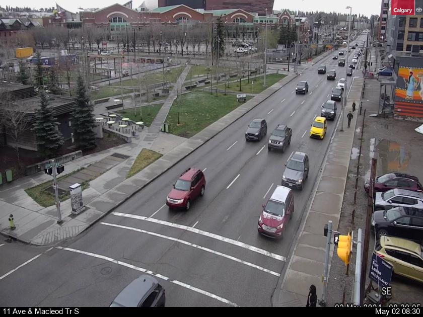 Webcam of Macleod Trail at 11 Ave SE