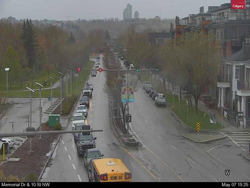 Webcam of Memorial Drive at 10 Street