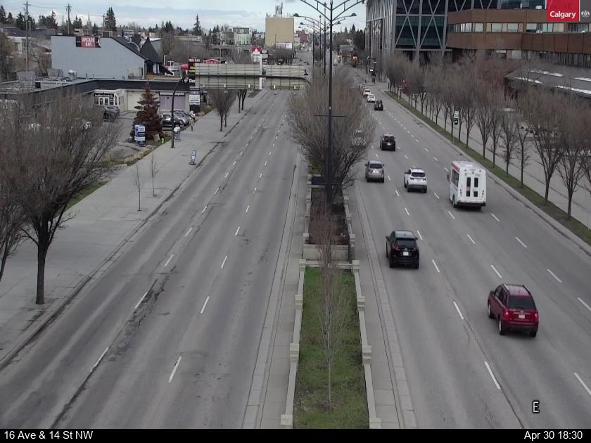 Webcam of 16 Avenue at 14 Street