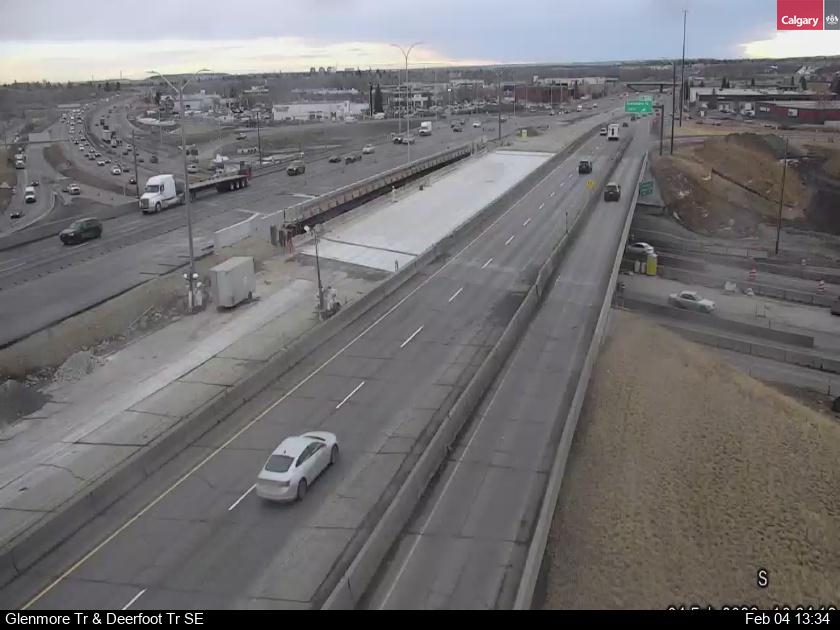 Glenmore Trail / Deerfoot Trail SE