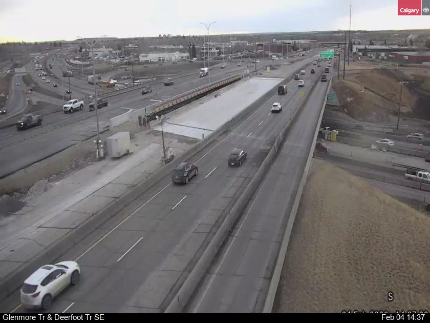Glenmore Trail / Deerfoot Trail SE