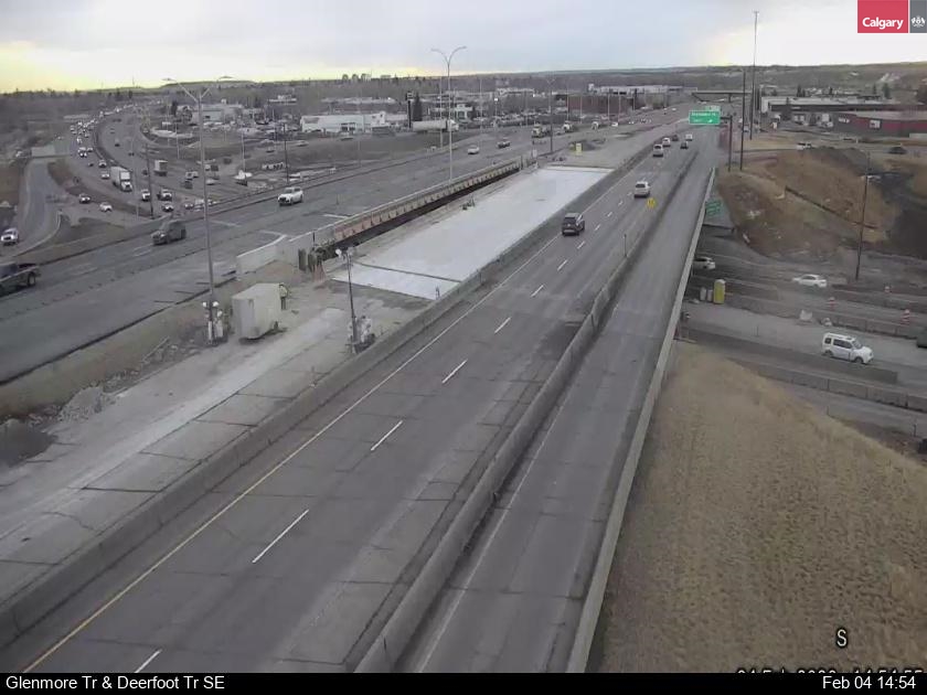 Glenmore Trail / Deerfoot Trail SE