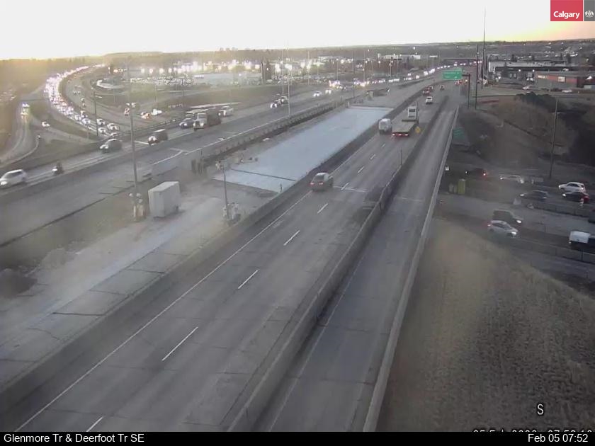 Glenmore Trail / Deerfoot Trail SE