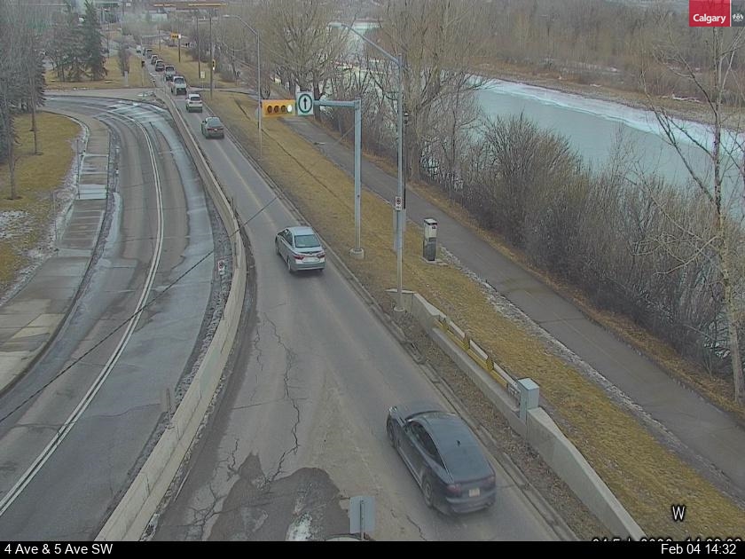 4 Avenue / 10 Street SW