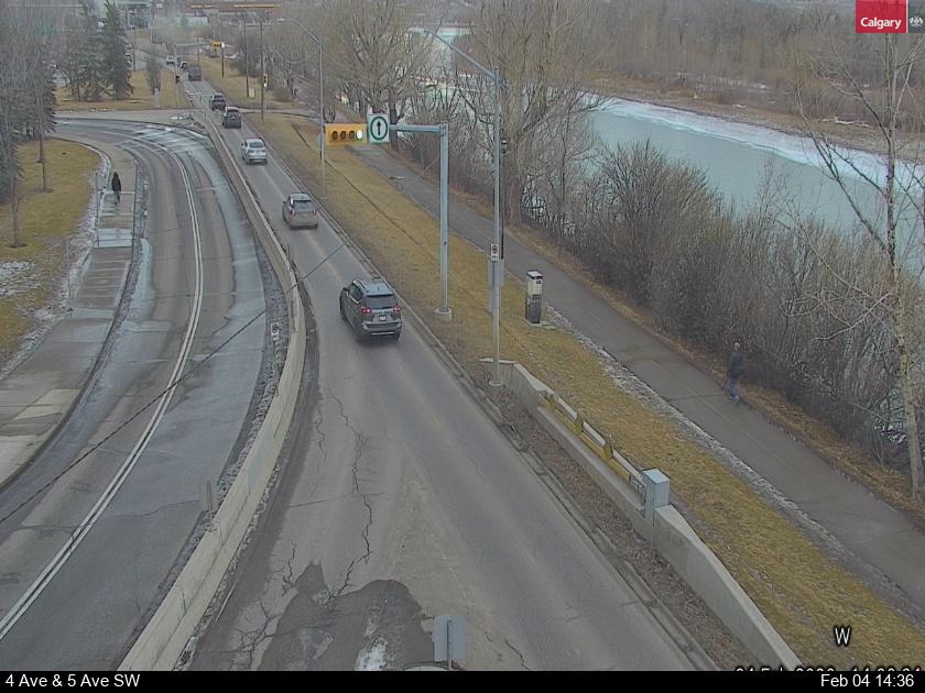 4 Avenue / 10 Street SW