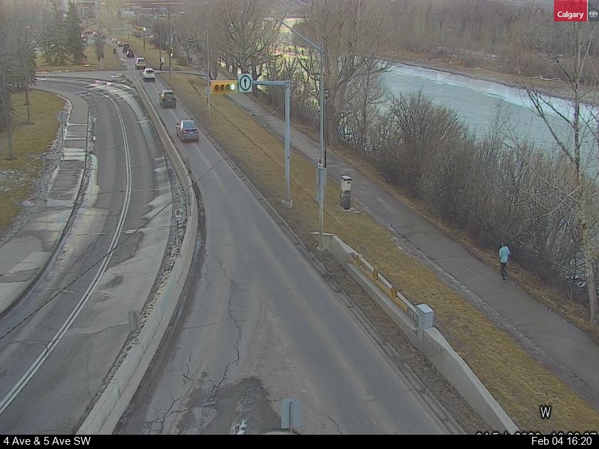 4 Avenue / 10 Street SW