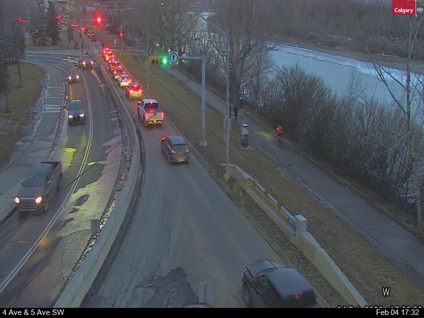 4 Avenue / 10 Street SW