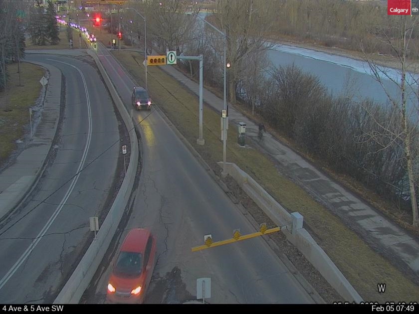 4 Avenue / 10 Street SW