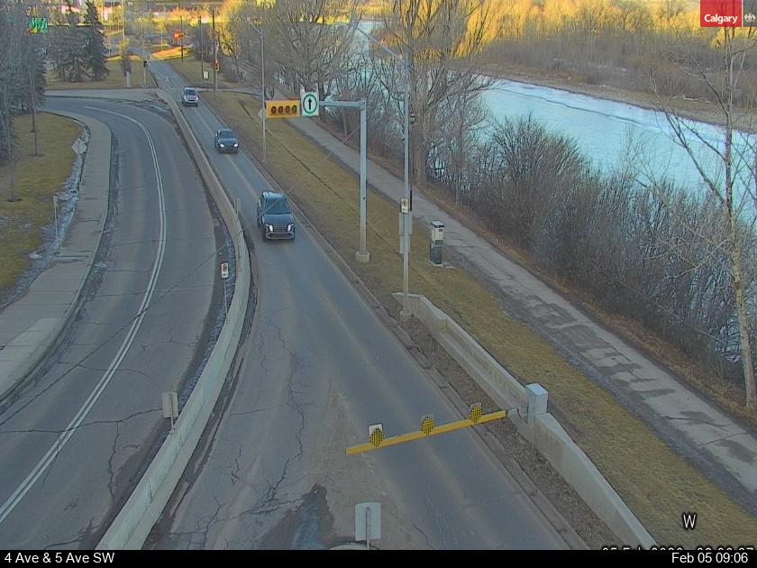 4 Avenue / 10 Street SW