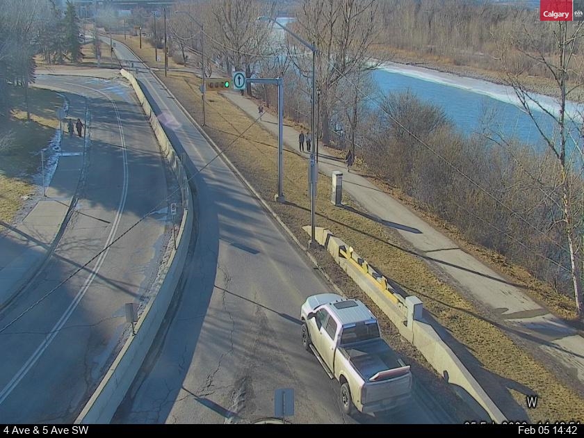 4 Avenue / 10 Street SW