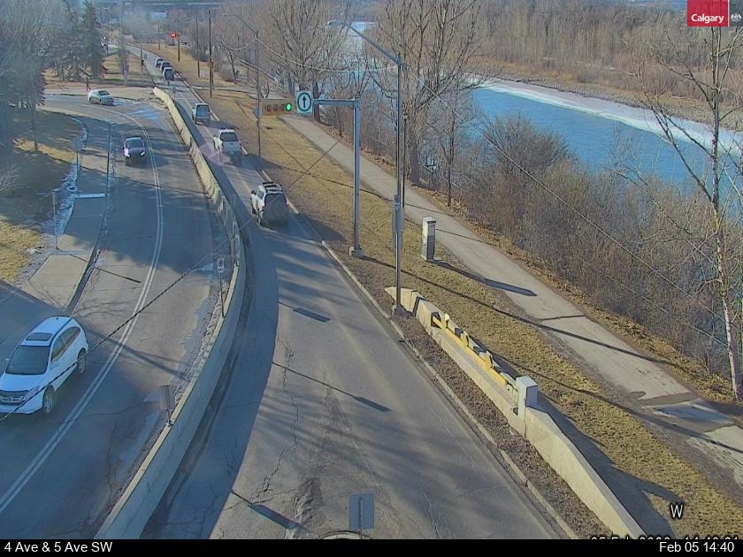 4 Avenue / 10 Street SW