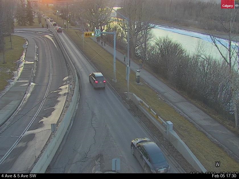 4 Avenue / 10 Street SW