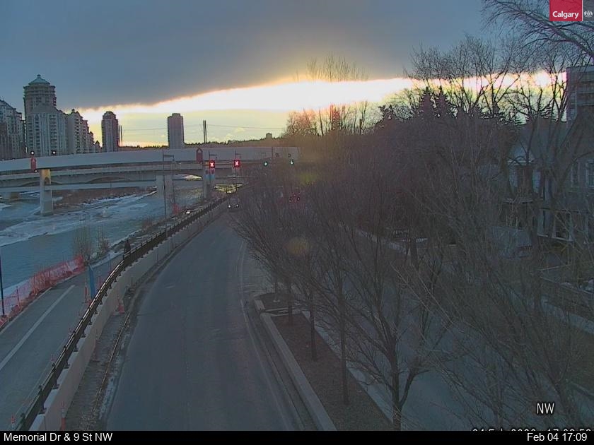 Memorial Drive / 9 Street NW