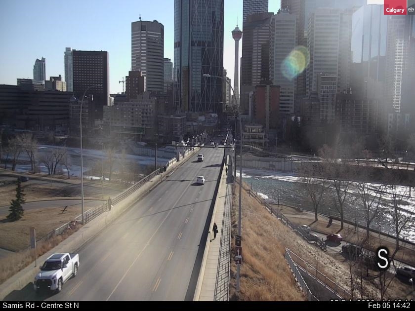 Samis Road / Centre Street North